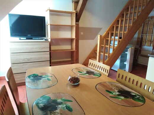 Přízemí, TV,lednice, m.trouba