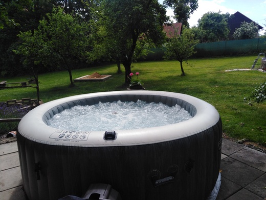 Vířivý bazén